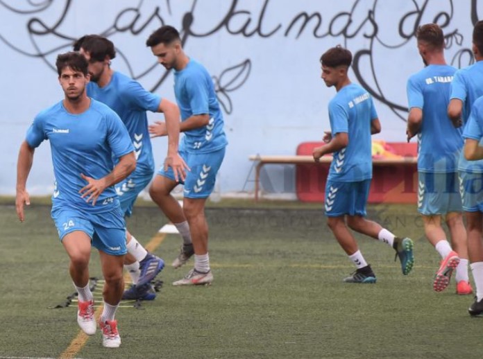 El Tamaraceite libera a los ex amarillos Rivero y Mendoza