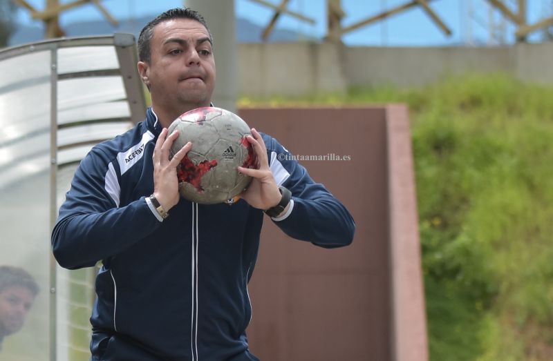 Tino Déniz culmina su segunda etapa en el San Fernando