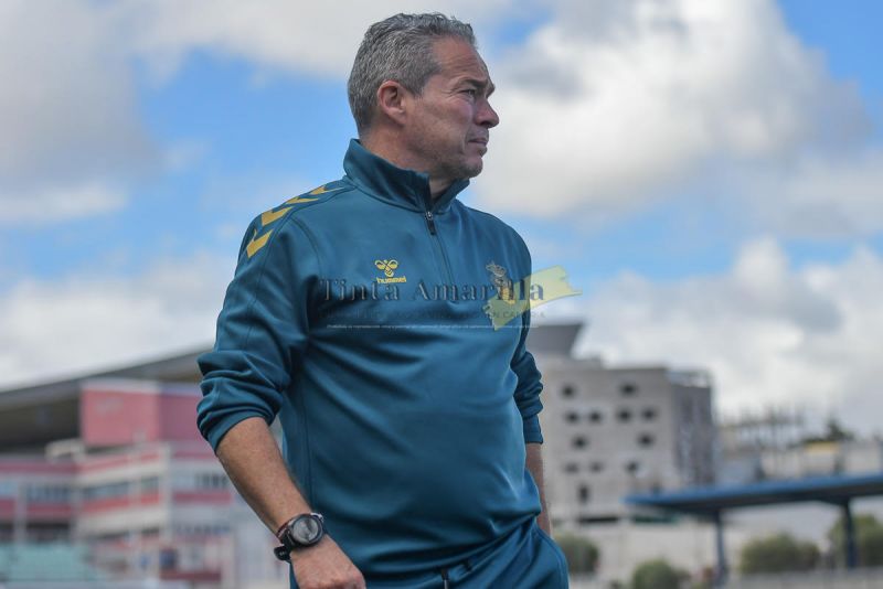 "Los jugadores defienden el escudo con dignidad"