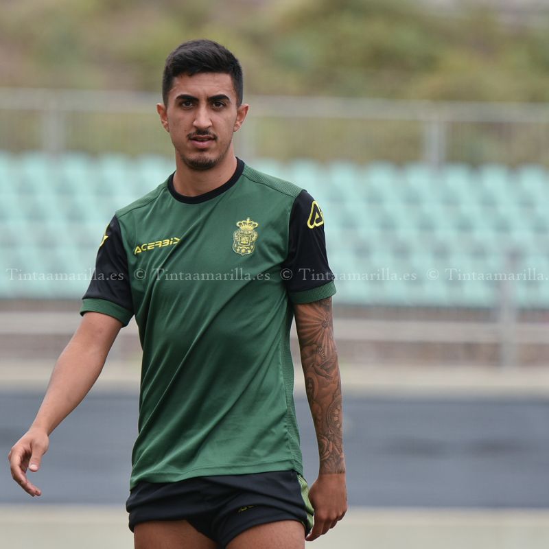 "Me enganché a la UD por el juego de mi tío, David González"