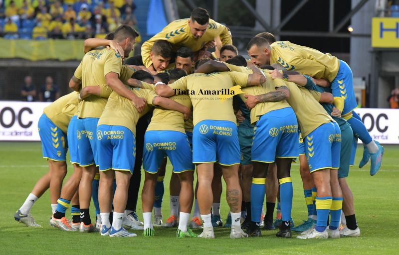 A la UD Las Palmas le vale la victoria o el empate en El Molinón