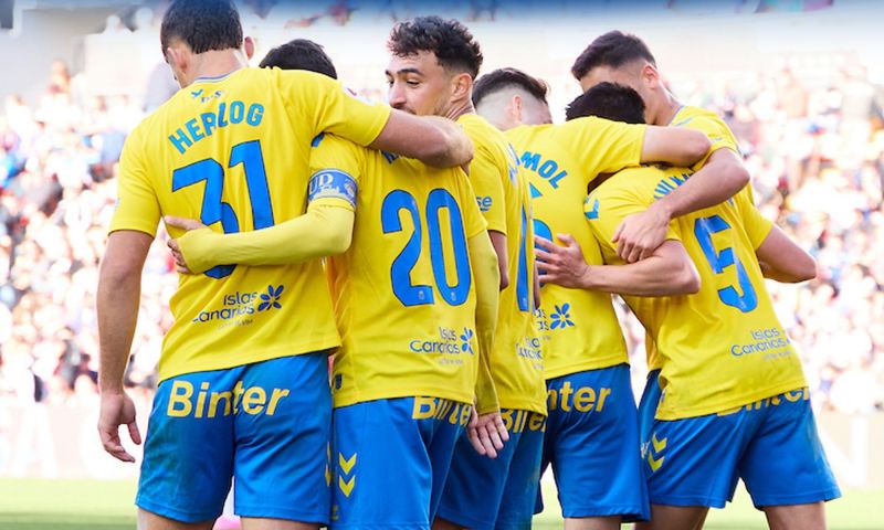 (0-2) Mensaje en Vallecas: "A llorar al barranco"