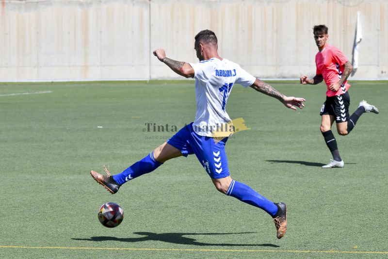 Iván Martín se estrena en el Tamaraceite con victoria