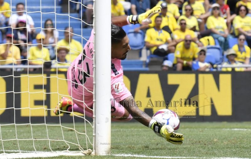 La Liga subraya los tres penaltis rechazados por Valles