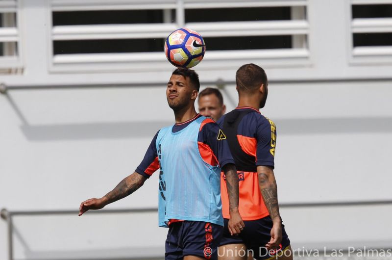 Viaja toda la plantilla y el portero Alex Guanche