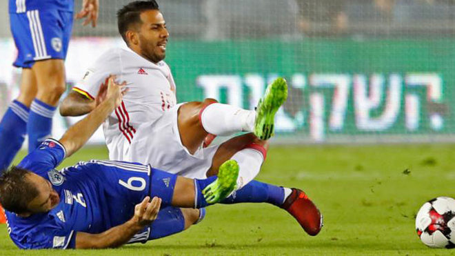 Viera se estrena con el 10 de la Roja