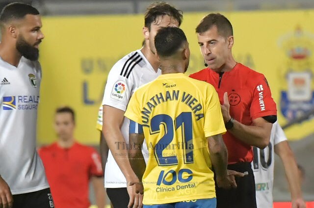 "El árbitro se equivocó porque pitó antes de tiempo"