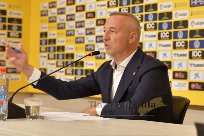 Ramírez anuncia las pruebas de filiales y las bajas en la primera plantilla