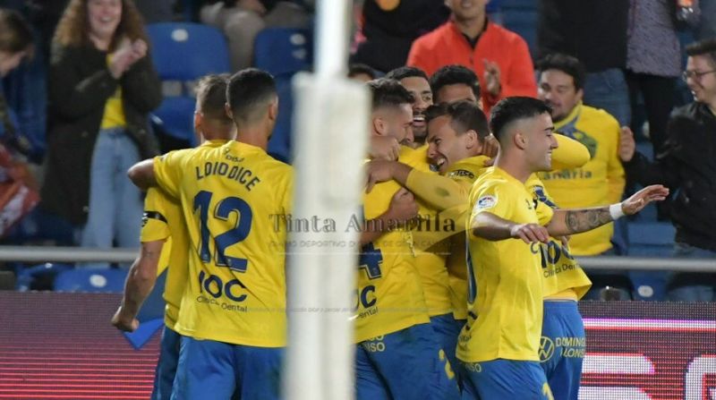 1-0: La UD tira un muro con un córner ganzúa