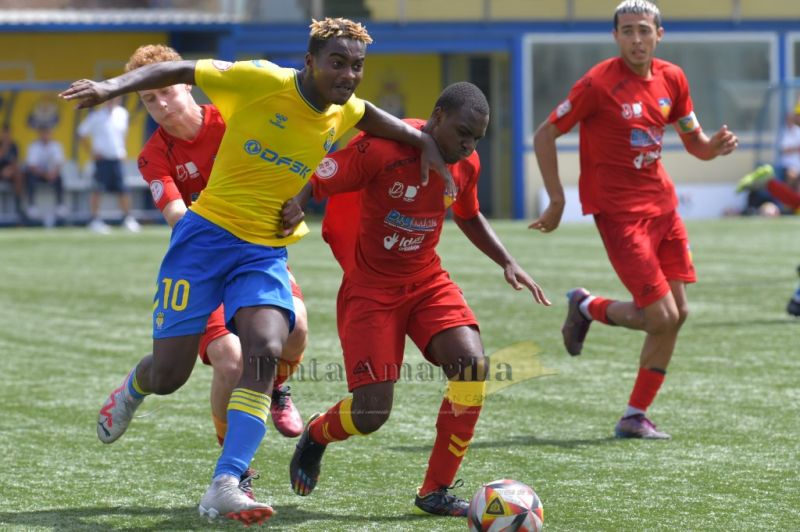 La brecha entre la UD y el Tenerife ya es de 7 puntos