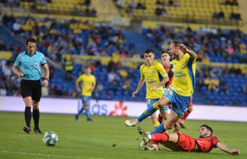 La UD no conoce la victoria con Ais Reig, que pitará en La Rosaleda