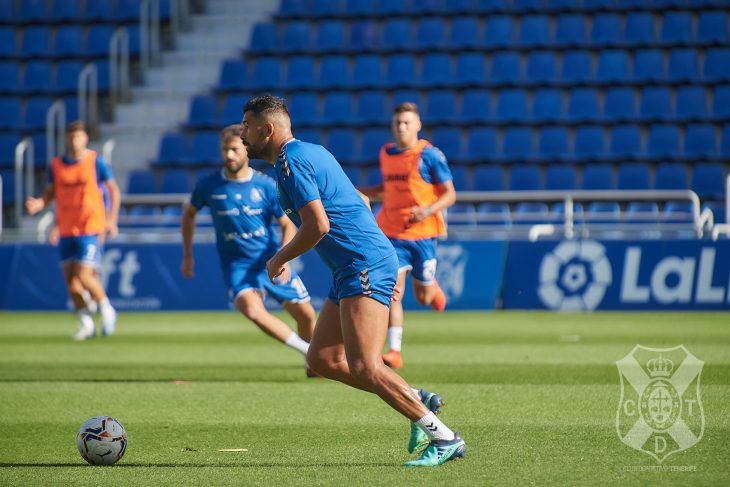 El majorero Alberto incomoda al Tenerife