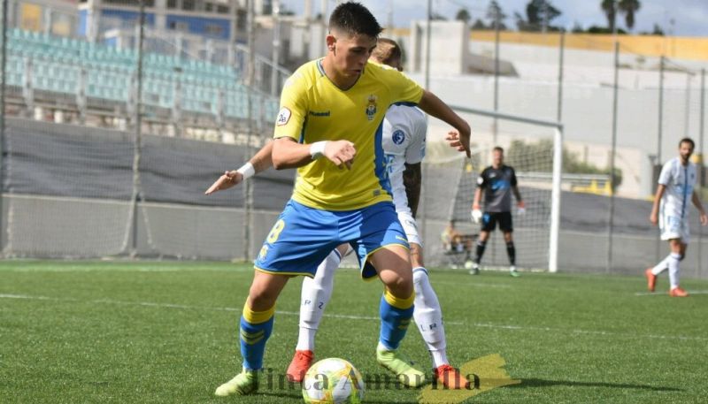 2-0: El filial cae con un resbalón y un penalti misterioso