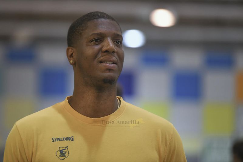 Inglis espera que no decaiga la grada del Gran Canaria Arena