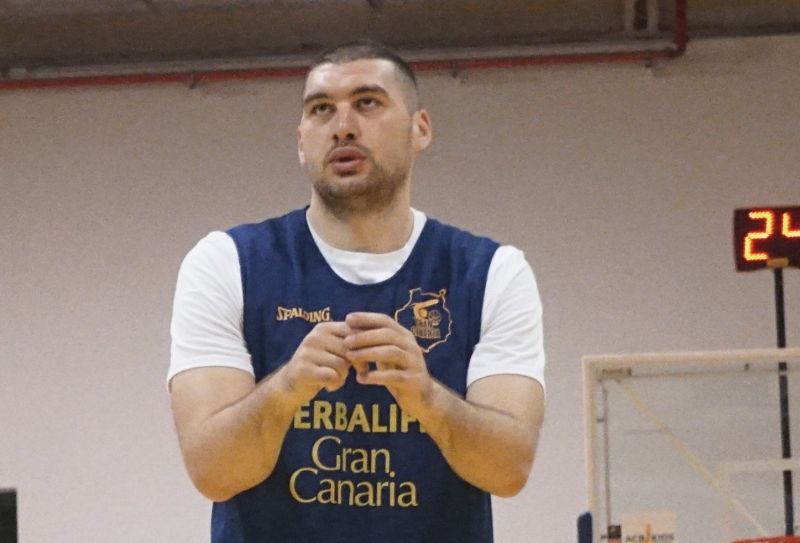 "El Gran Canaria hará esta temporada un basket alegre"