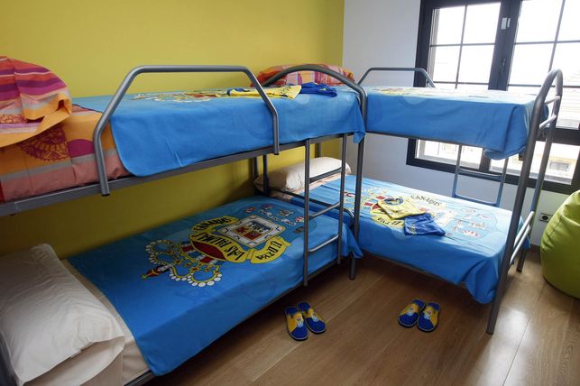 Gesto de la UD con los sanitarios de Gran Canaria