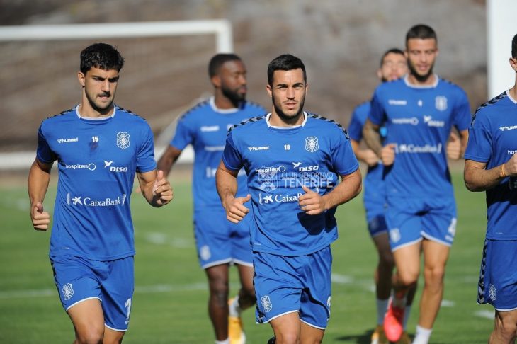 El Tenerife busca tres refuerzos