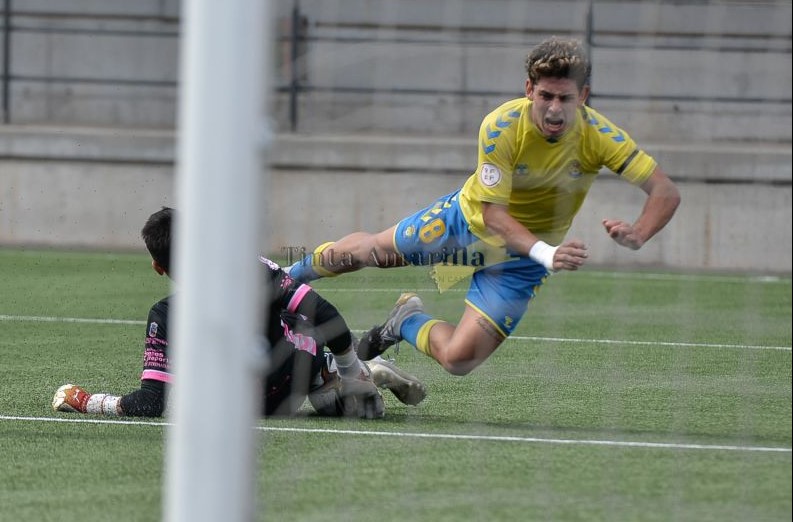 Falta en fuga y lesión de Sato