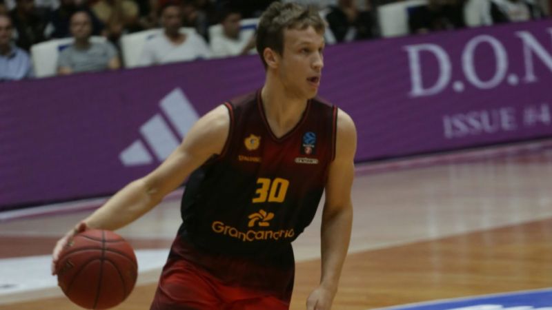 La derrota no empaña el debut del esloveno Duscak