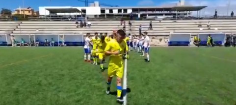 El Tenerife hace el pasillo a la UD en el derbi juvenil