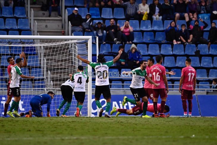 3-3: El Tenerife no levanta cabeza