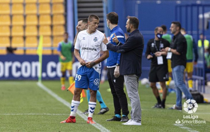 Fran Fernández, cuestionado con el derbi a las puertas