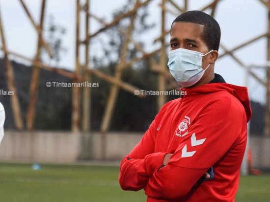 "Víctor Rivero dirigirá al Villa en Lanzarote"