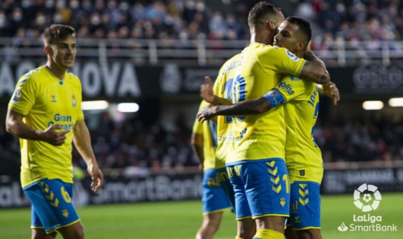 0-2: Un Lamborghini entra en pista