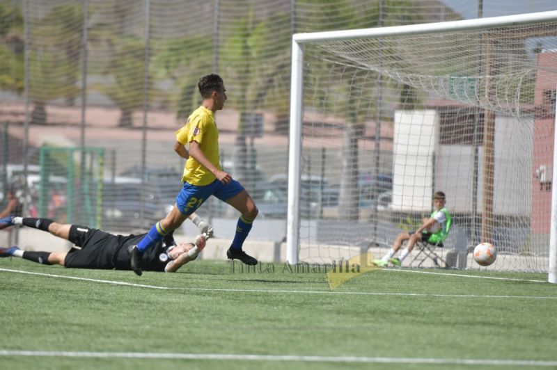Samuel Ramos abre una cuenta en Las Palmas Atlético