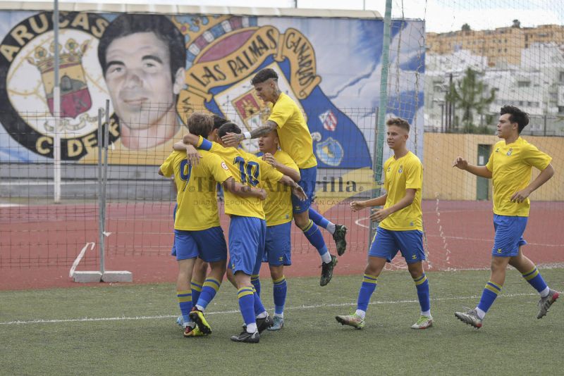 2004-2005: Hijos de un proyecto insaciable