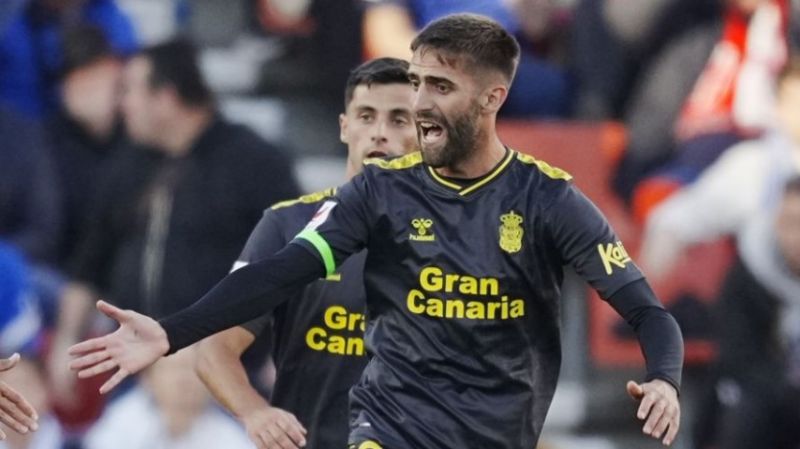 1-1: Pejiño salva la tarde imitando a Santillana