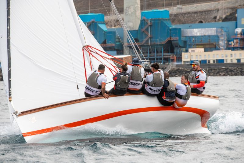 Los botes tienen programa doble para el fin de semana