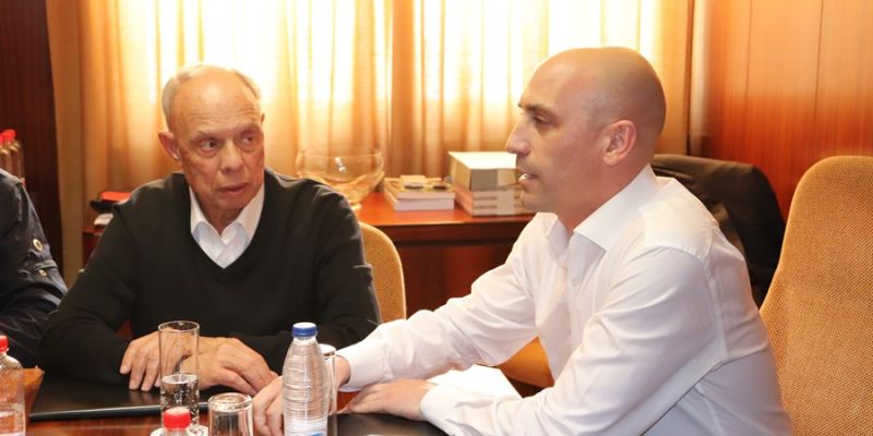 La RFEF pasa la papa caliente a los gobiernos autonómicos