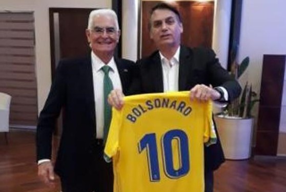 ¿Por qué Bolsonaro lleva el 10 de la UD?