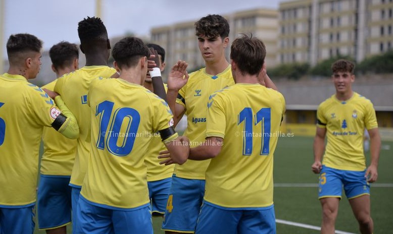 CD Tenerife y UD Las Palmas siguen codo a codo con goleadas