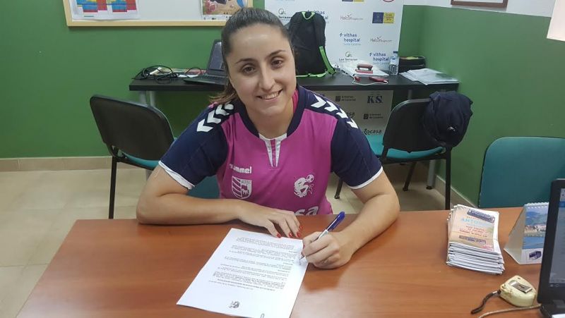 Melania Falcón prolonga su estancia en el Rocasa