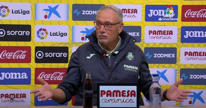 Alvarez bromea con las protestas del banquillo de la UD tras la roja a Mfulu