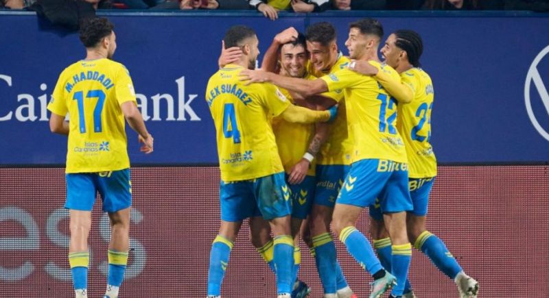 1-1. Hasta San Fermín aplaudió las paradas de Valles