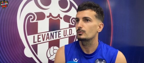 "Vamos a Las Palmas a ganar el partido", señala el ex blanquiazul Muñoz