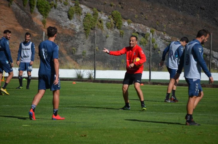 Oltra pide valentía a los jugadores del Tenerife