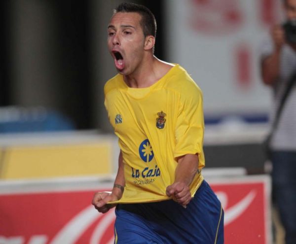 5-12-1998: Primer partido profesional de Pedro Vega