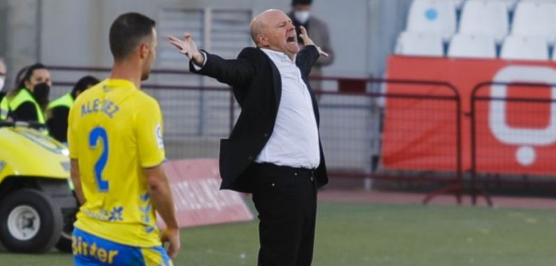 "Estoy preocupado; cometemos errores que no debemos"