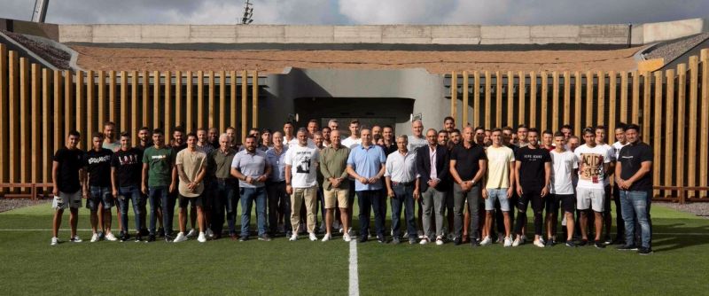 La plantilla ya conoce su nueva fábrica