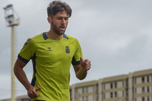 Simón, Juan Rodríguez y Fernández, altas para Marbella