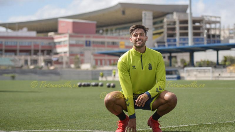 El zurdo Simón sigue de amarillo