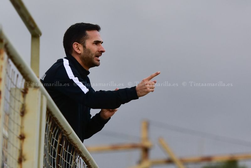 El árbitro señala en acta al técnico del Santa Úrsula en el origen de una tangana