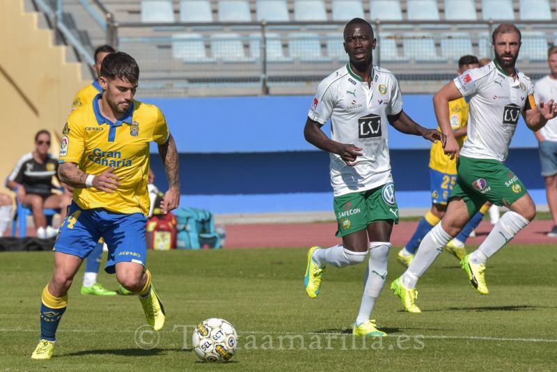 Tana pide que la 'ropa' se lave en el vestuario