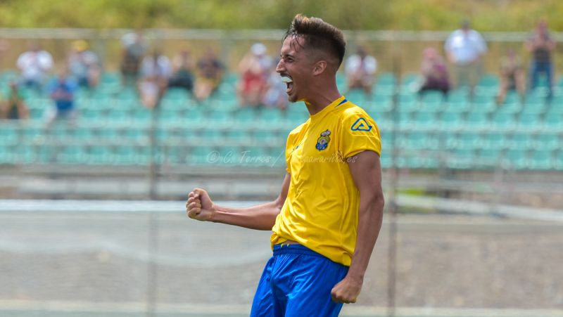 Azael, refuerzo para la banda izquierda del Mensajero