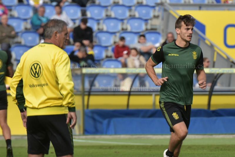 "Tengo en mi cabeza el debut de Eric como lateral o central"