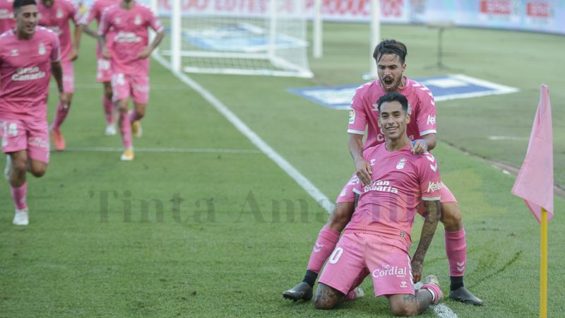Un recuerdo antológico de Araujo frente al Almería